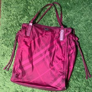 Big Burberry bag. Pink